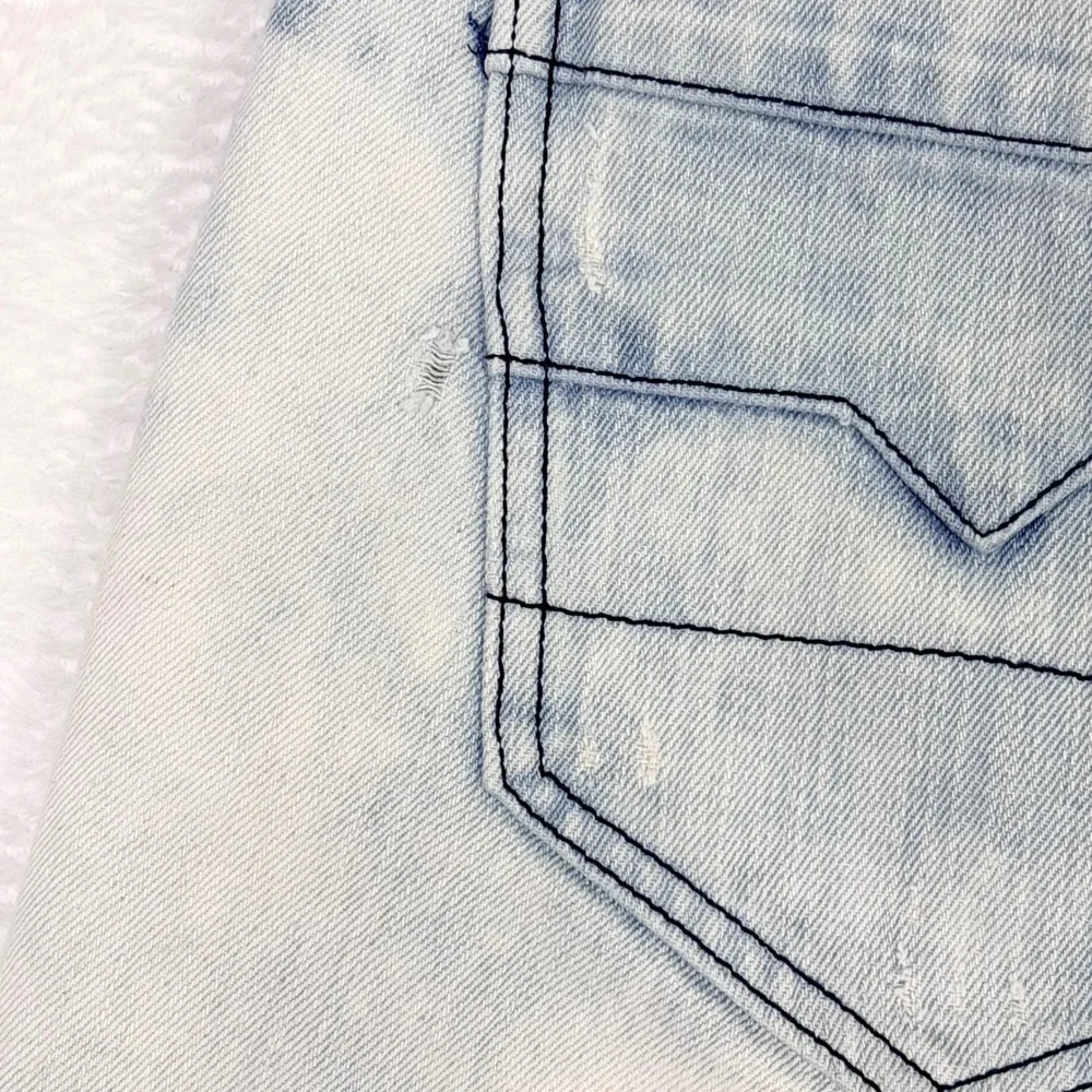 Denim and Rivets Distressed Acid Wash Bootcut Jeans‎ Size 30 Measures 32x29